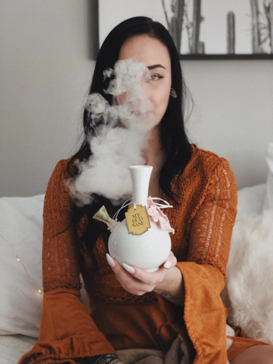 Monica Vase Bong - Image 4