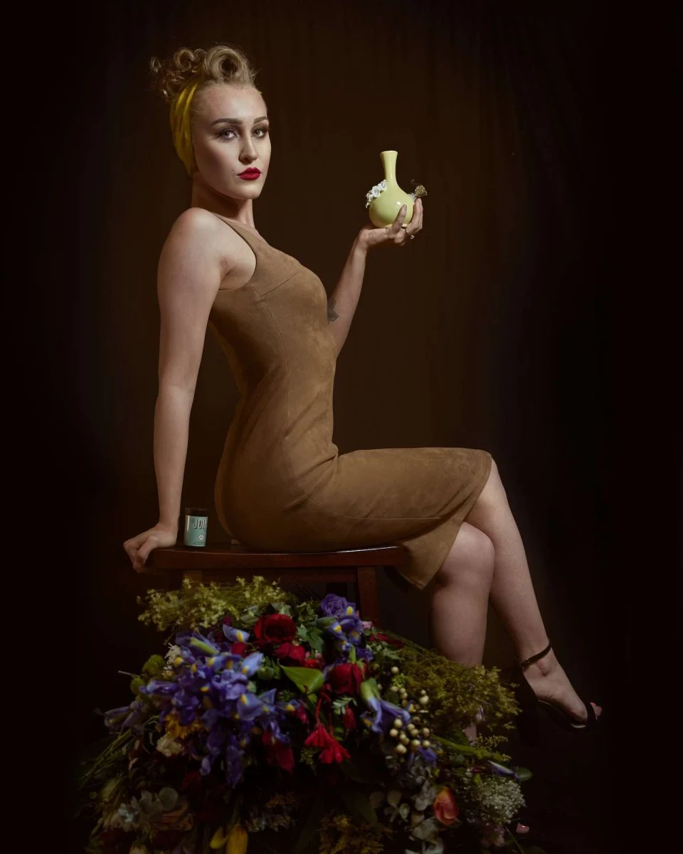 Phoebe Vase Bong - Image 6