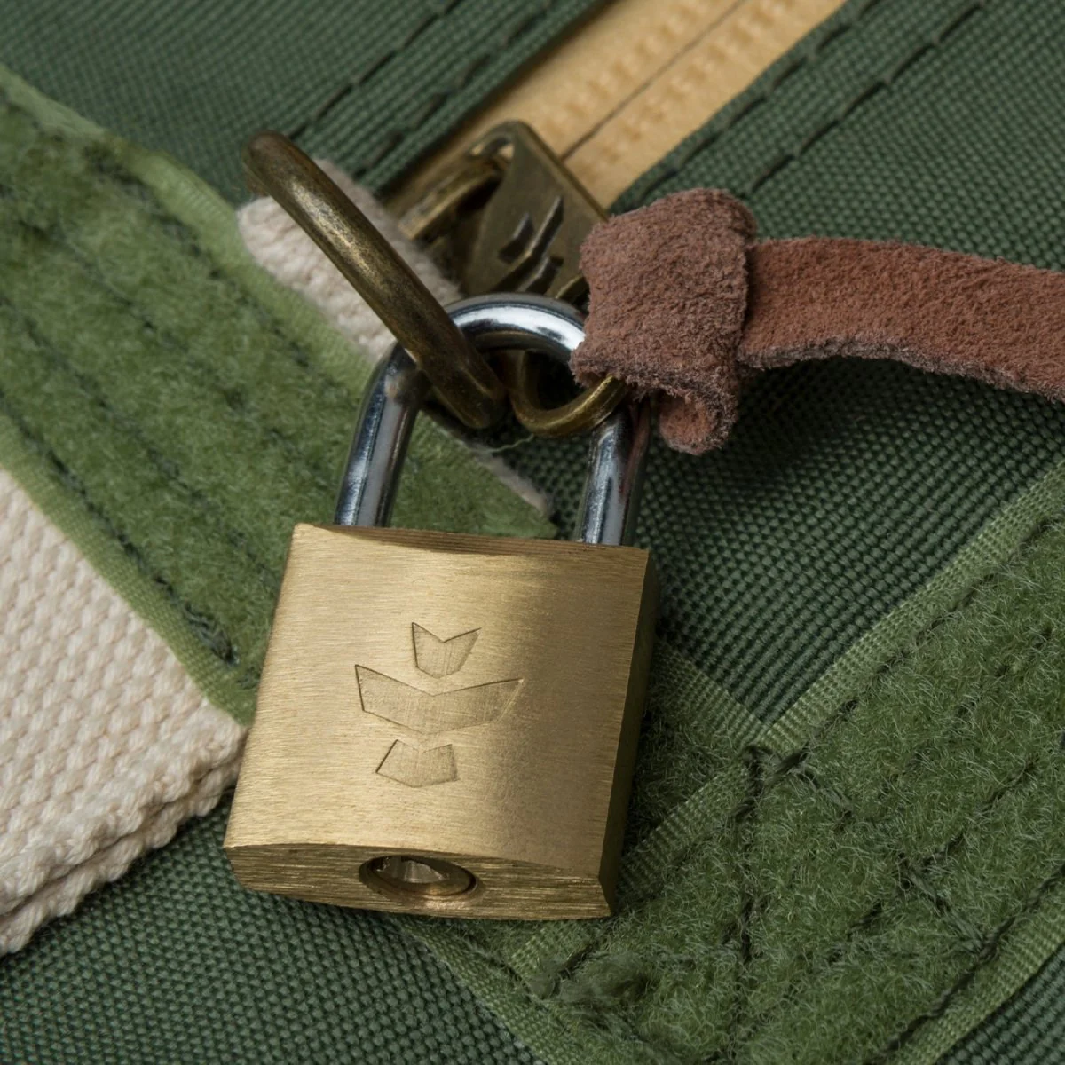 The Weekender - Smell Proof Medium Duffle - Image 16